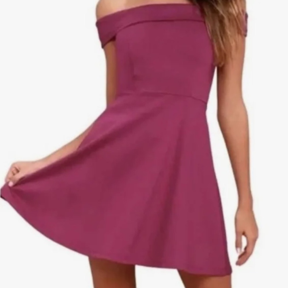 🌻NWT • Lulu’s  • Off The Shoulder Dress •